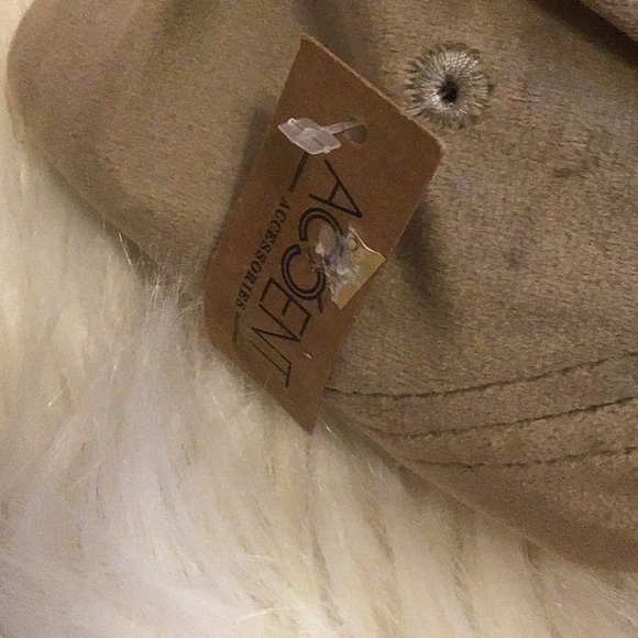 Hat - Picture 5 of 6